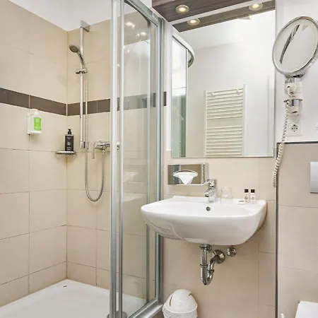 Strandvillen - Wald & *