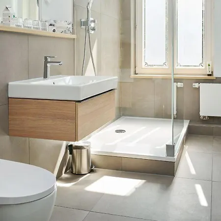 Strandvillen - Wald & *