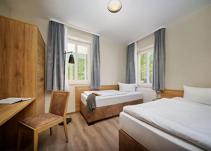 Strandvillen - Wald & *