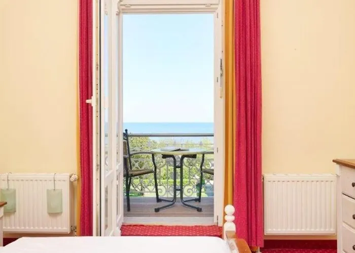 Strandvillen - Wald & צינוביץ